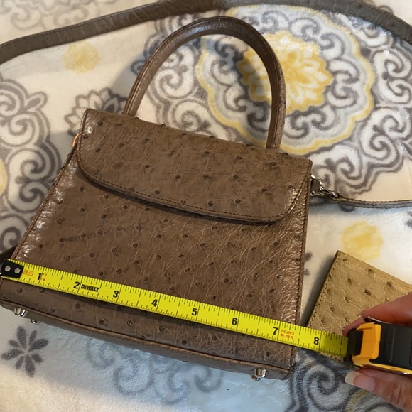 Ostrich leather small handbag and card holder. - Picture 13 of 16